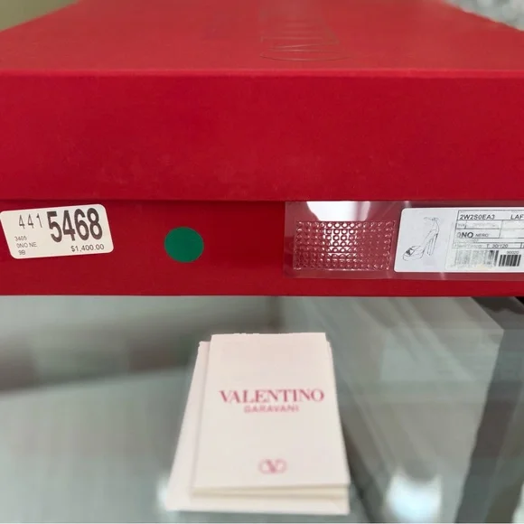 Authentic Valentino Women's One Stud Platform Heels in Black and Gold - Picture 8 of 8